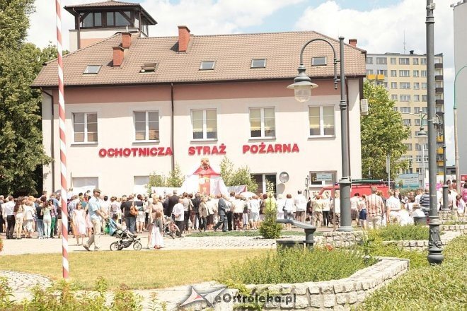 Procesja Bożego Ciała w sanktuarium pw. św Antoniego Padewskiego [19.06.2014] - zdjęcie #51 - eOstroleka.pl