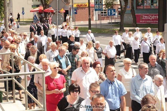 Procesja Bożego Ciała w sanktuarium pw. św Antoniego Padewskiego [19.06.2014] - zdjęcie #42 - eOstroleka.pl