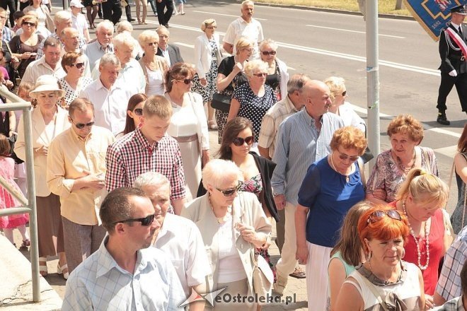 Procesja Bożego Ciała w sanktuarium pw. św Antoniego Padewskiego [19.06.2014] - zdjęcie #39 - eOstroleka.pl