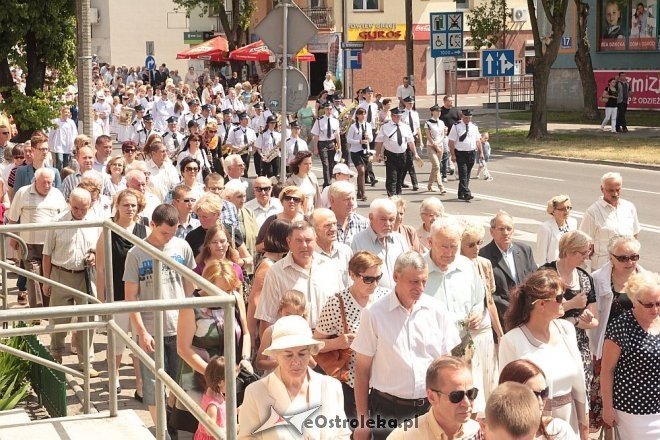 Procesja Bożego Ciała w sanktuarium pw. św Antoniego Padewskiego [19.06.2014] - zdjęcie #38 - eOstroleka.pl