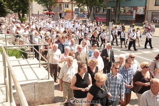 Procesja Bożego Ciała w sanktuarium pw. św Antoniego Padewskiego [19.06.2014] - zdjęcie #36 - eOstroleka.pl