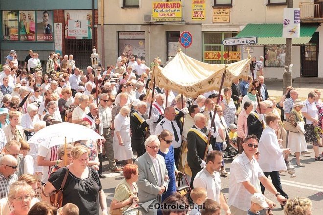 Procesja Bożego Ciała w sanktuarium pw. św Antoniego Padewskiego [19.06.2014] - zdjęcie #26 - eOstroleka.pl