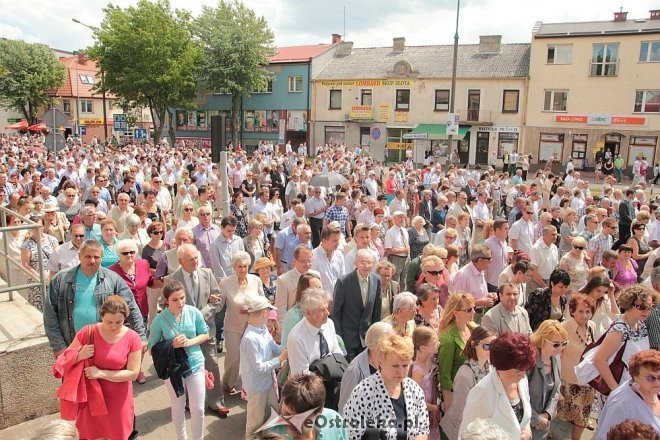 Procesja Bożego Ciała w sanktuarium pw. św Antoniego Padewskiego [19.06.2014] - zdjęcie #21 - eOstroleka.pl
