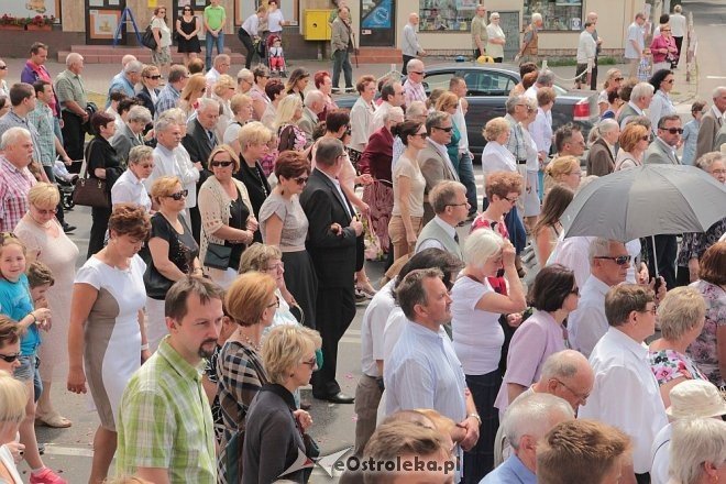 Procesja Bożego Ciała w sanktuarium pw. św Antoniego Padewskiego [19.06.2014] - zdjęcie #17 - eOstroleka.pl