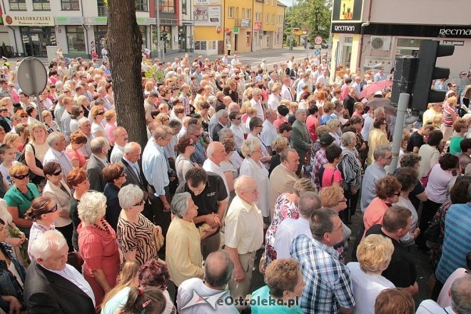 Procesja Bożego Ciała w sanktuarium pw. św Antoniego Padewskiego [19.06.2014] - zdjęcie #13 - eOstroleka.pl
