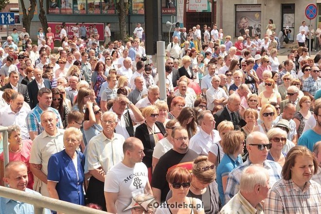 Procesja Bożego Ciała w sanktuarium pw. św Antoniego Padewskiego [19.06.2014] - zdjęcie #10 - eOstroleka.pl