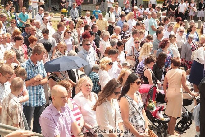 Procesja Bożego Ciała w sanktuarium pw. św Antoniego Padewskiego [19.06.2014] - zdjęcie #7 - eOstroleka.pl
