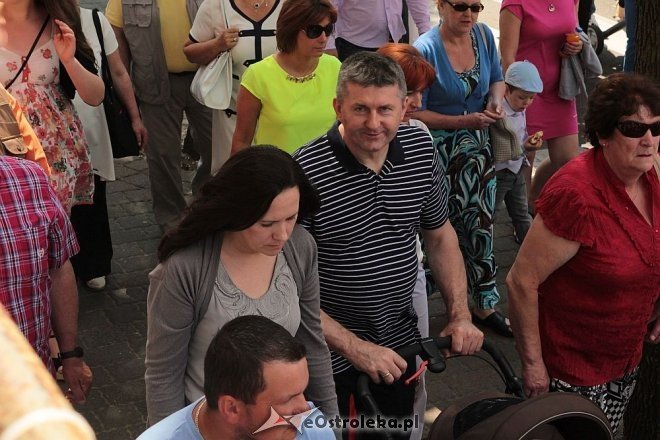 Procesja Bożego Ciała w sanktuarium pw. św Antoniego Padewskiego [19.06.2014] - zdjęcie #3 - eOstroleka.pl