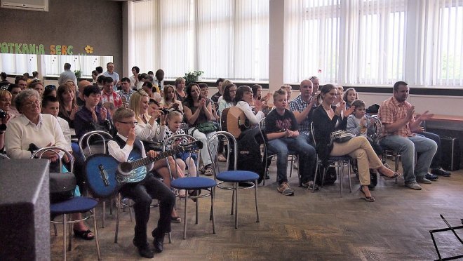 Zakończenie roku szkolnego w Szkole Muzyki Gama [21.06.2014] - zdjęcie #3 - eOstroleka.pl