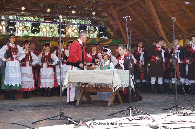 Wesele Kurpiowskie 2014: Ceremonia zaślubin po kurpiowsku [22.06.2014] - zdjęcie #200 - eOstroleka.pl