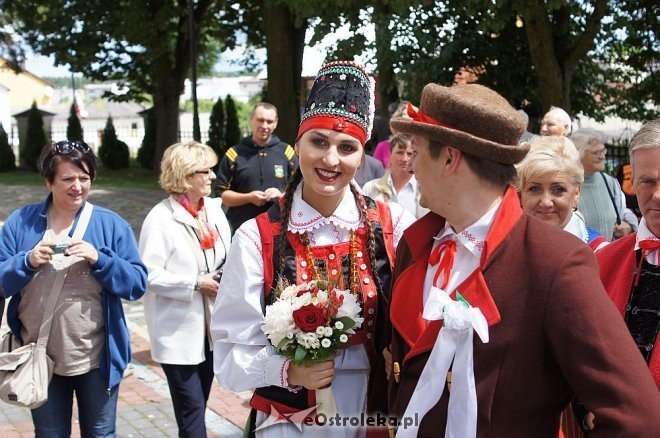 Wesele Kurpiowskie 2014: Ceremonia zaślubin po kurpiowsku [22.06.2014] - zdjęcie #113 - eOstroleka.pl