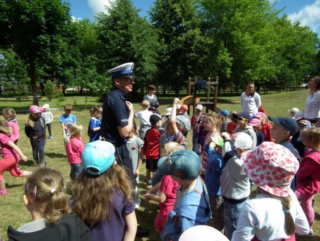 Policja: Profilaktyka wśród przedszkolaków [26.06.2014] - zdjęcie #11 - eOstroleka.pl