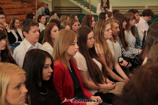 Zakończenie roku szkolnego w I Liceum Ogólnokształcącym [27.06.2014] - zdjęcie #71 - eOstroleka.pl