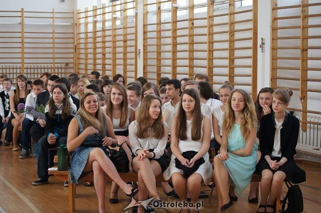 Uroczyste zakończenie roku szkolnego w Gimnazjum nr 2 [ZDJĘCIA] - zdjęcie #8 - eOstroleka.pl