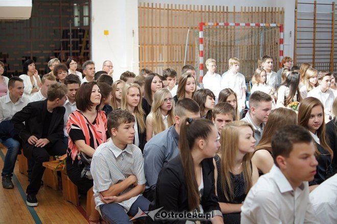 Uroczyste zakończenie roku szkolnego w Gimnazjum nr 2 [ZDJĘCIA] - zdjęcie #31 - eOstroleka.pl