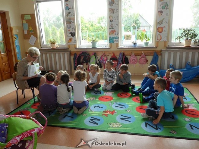 Spotkanie z Joanną Brodowską w Szkole Podstawowej „Pod Dębami” w Nasiadkach [27.06.2014] - zdjęcie #2 - eOstroleka.pl