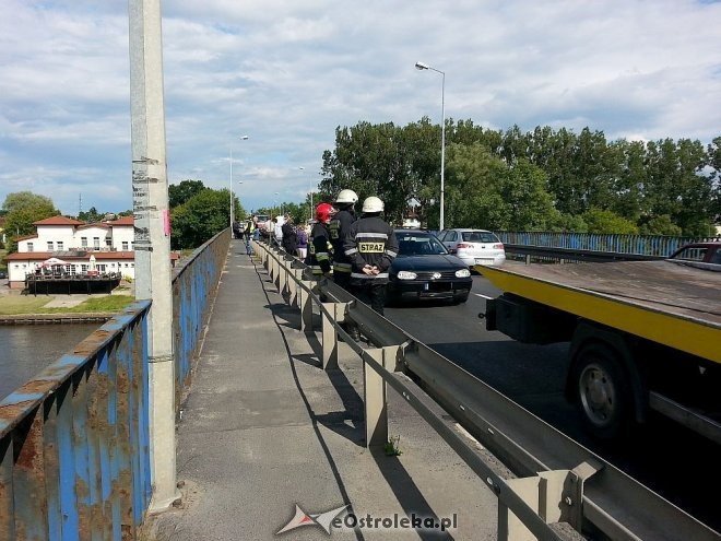 Karambol na „starym moście”. Zderzyły się cztery pojazdy [27.06.2014] - zdjęcie #5 - eOstroleka.pl