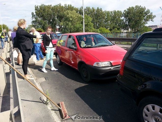 Karambol na „starym moście”. Zderzyły się cztery pojazdy [27.06.2014] - zdjęcie #10 - eOstroleka.pl