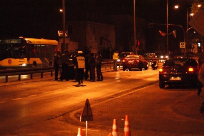 Śmiertelny wypadek na ul. Tragutta (01.05.09) - zdjęcie #22 - eOstroleka.pl