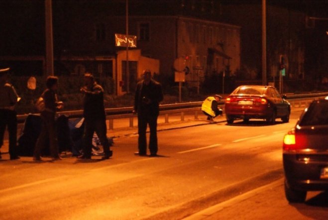 Śmiertelny wypadek na ul. Tragutta (01.05.09) - zdjęcie #17 - eOstroleka.pl