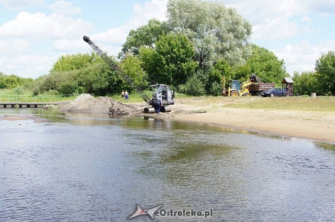 Pogłębianie kąpieliska przy Plaży Miejskiej [03.07.2014] - zdjęcie #5 - eOstroleka.pl