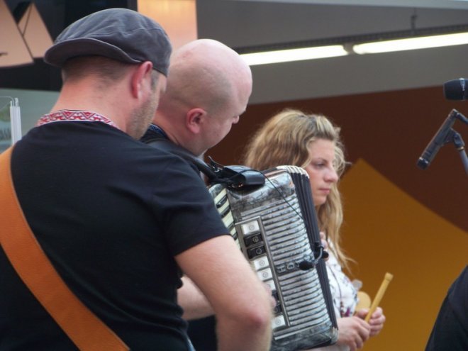 Koncert zespołu Tuhaj Bej w Galerii Bursztynowej (06.06.2014) - zdjęcie #35 - eOstroleka.pl