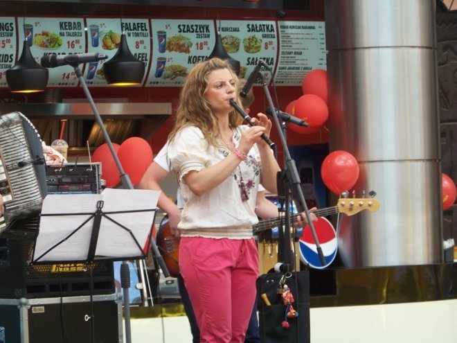Koncert zespołu Tuhaj Bej w Galerii Bursztynowej (06.06.2014) - zdjęcie #25 - eOstroleka.pl
