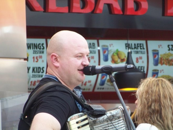 Koncert zespołu Tuhaj Bej w Galerii Bursztynowej (06.06.2014) - zdjęcie #9 - eOstroleka.pl