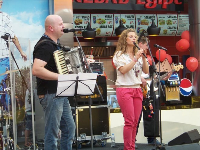 Koncert zespołu Tuhaj Bej w Galerii Bursztynowej (06.06.2014) - zdjęcie #32 - eOstroleka.pl