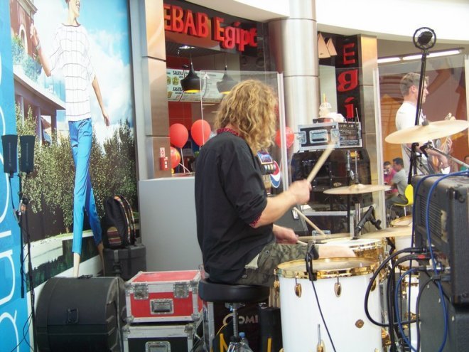 Koncert zespołu Tuhaj Bej w Galerii Bursztynowej (06.06.2014) - zdjęcie #4 - eOstroleka.pl
