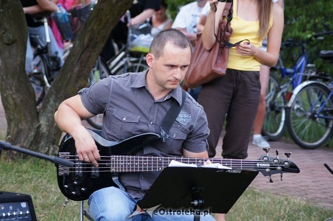 Art Czwartek: Recital Piotra Grzyba [10.07.2014] - zdjęcie #2 - eOstroleka.pl