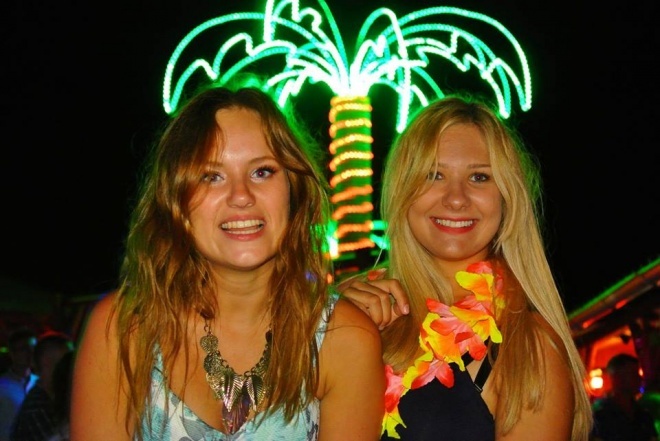 Hawajska Noc w klubie Ibiza Zalesie[26.07.2014] - zdjęcie #89 - eOstroleka.pl
