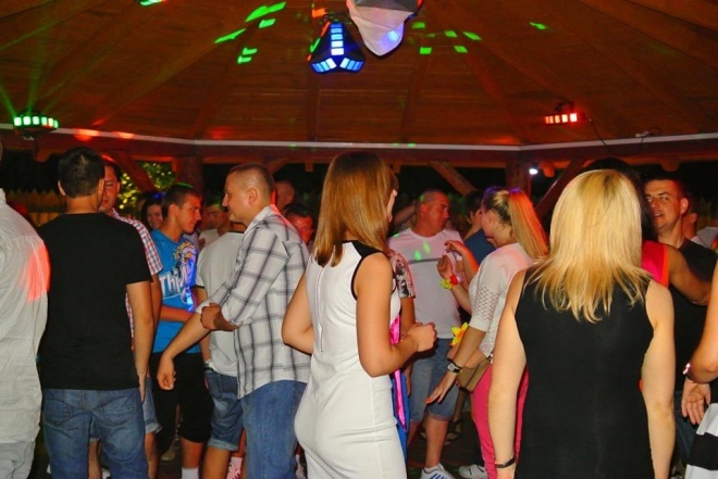 Hawajska Noc w klubie Ibiza Zalesie[26.07.2014] - zdjęcie #63 - eOstroleka.pl