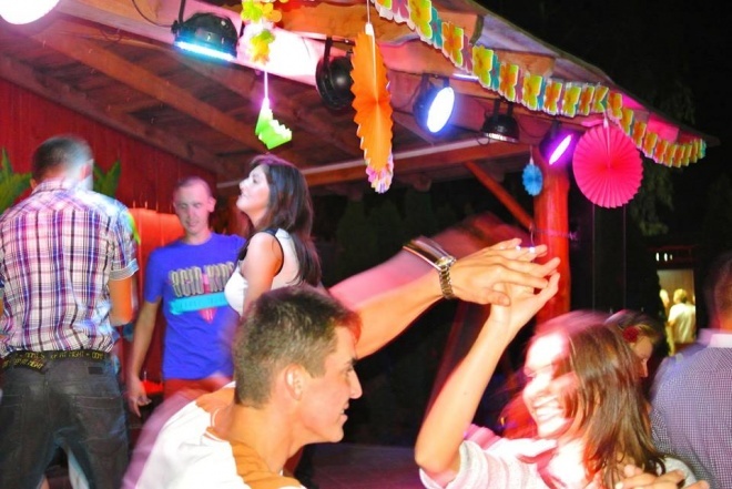 Hawajska Noc w klubie Ibiza Zalesie[26.07.2014] - zdjęcie #60 - eOstroleka.pl