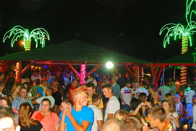 Hawajska Noc w klubie Ibiza Zalesie[26.07.2014] - zdjęcie #55 - eOstroleka.pl