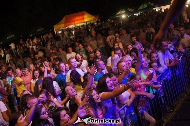 Maxx Dance gwiazdą kolejnej „Nocy z gwiazdami pod gwiazdami” w Szarłacie [27.07.2014] - zdjęcie #97 - eOstroleka.pl