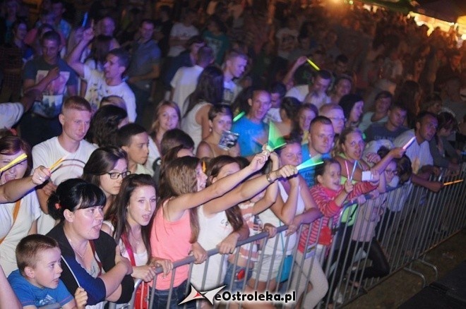 Maxx Dance gwiazdą kolejnej „Nocy z gwiazdami pod gwiazdami” w Szarłacie [27.07.2014] - zdjęcie #93 - eOstroleka.pl