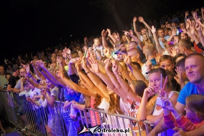 Maxx Dance gwiazdą kolejnej „Nocy z gwiazdami pod gwiazdami” w Szarłacie [27.07.2014] - zdjęcie #86 - eOstroleka.pl