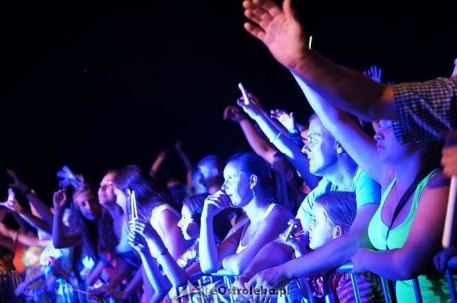 Maxx Dance gwiazdą kolejnej „Nocy z gwiazdami pod gwiazdami” w Szarłacie [27.07.2014] - zdjęcie #25 - eOstroleka.pl