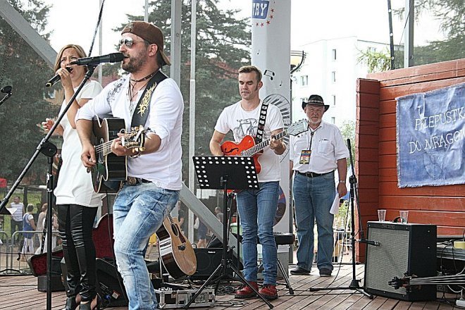 Sukces Drogi na Ostrołękę podczas Pikniku Country w Mrągowie [30.07.2014] - zdjęcie #5 - eOstroleka.pl