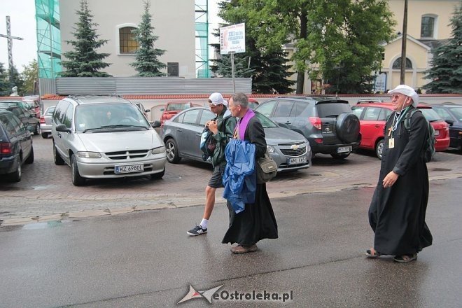 Piesza ełcka pielgrzymka na Jasną Górę zawitała do Ostrołęki [31.07.2014] - zdjęcie #23 - eOstroleka.pl