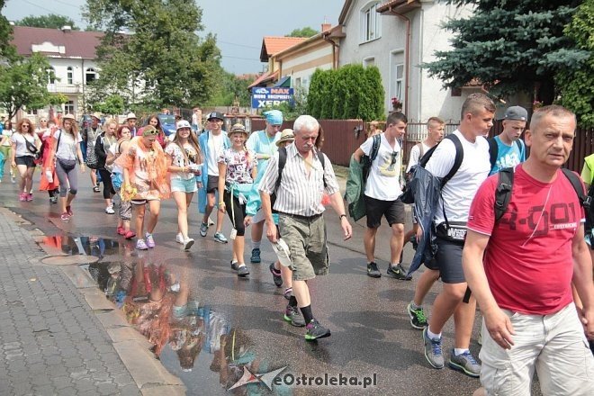 Piesza ełcka pielgrzymka na Jasną Górę zawitała do Ostrołęki [31.07.2014] - zdjęcie #36 - eOstroleka.pl