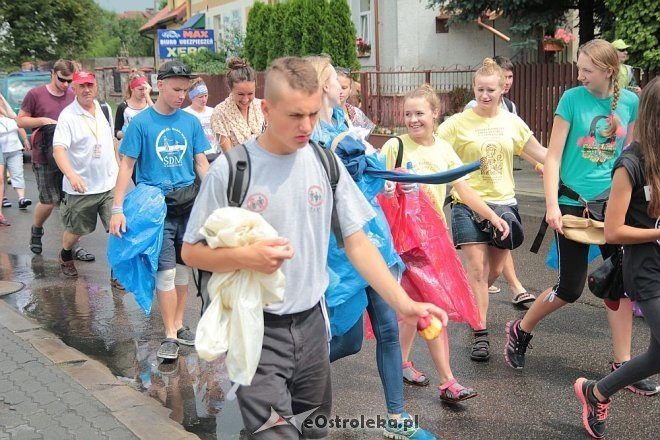 Piesza ełcka pielgrzymka na Jasną Górę zawitała do Ostrołęki [31.07.2014] - zdjęcie #42 - eOstroleka.pl