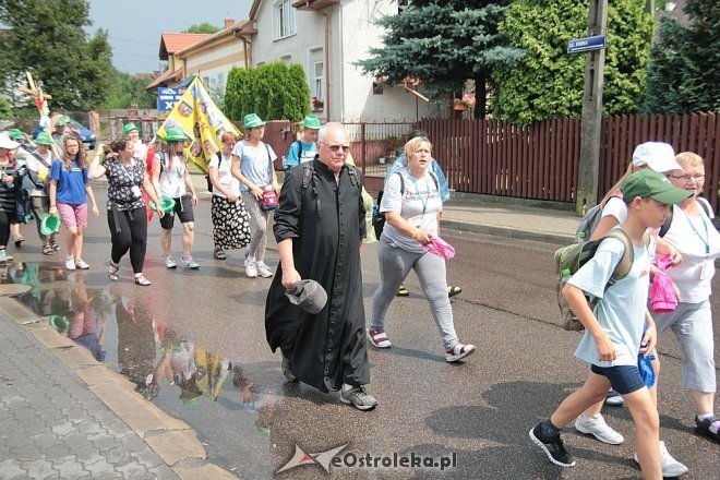 Piesza ełcka pielgrzymka na Jasną Górę zawitała do Ostrołęki [31.07.2014] - zdjęcie #35 - eOstroleka.pl