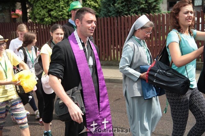 Piesza ełcka pielgrzymka na Jasną Górę zawitała do Ostrołęki [31.07.2014] - zdjęcie #92 - eOstroleka.pl