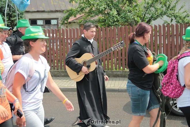 Piesza ełcka pielgrzymka na Jasną Górę zawitała do Ostrołęki [31.07.2014] - zdjęcie #19 - eOstroleka.pl