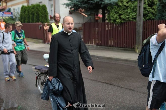 Piesza ełcka pielgrzymka na Jasną Górę zawitała do Ostrołęki [31.07.2014] - zdjęcie #10 - eOstroleka.pl