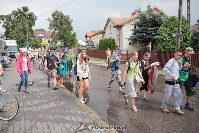 Piesza ełcka pielgrzymka na Jasną Górę zawitała do Ostrołęki [31.07.2014] - zdjęcie #111 - eOstroleka.pl