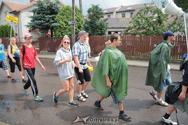 Piesza ełcka pielgrzymka na Jasną Górę zawitała do Ostrołęki [31.07.2014] - zdjęcie #4 - eOstroleka.pl