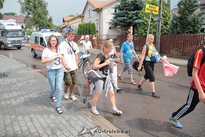 Piesza ełcka pielgrzymka na Jasną Górę zawitała do Ostrołęki [31.07.2014] - zdjęcie #117 - eOstroleka.pl